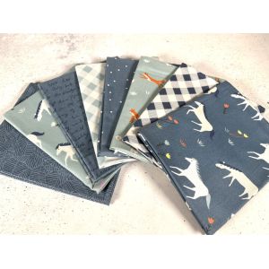 Moda Fabrics Fat Quarter Bundle Meander Navy Indigo