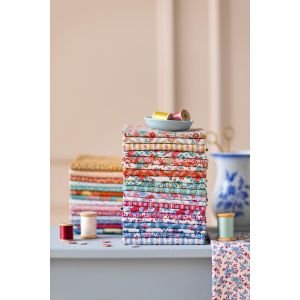 Tilda Fat Quarter Bundle Village Life